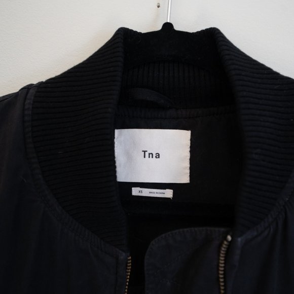 TNA Quilted Bomber Jacket - Picture 4 of 4